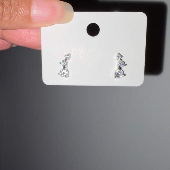 #7 Stainless Steel Silver Stud Earrings - Picture 7 of 9